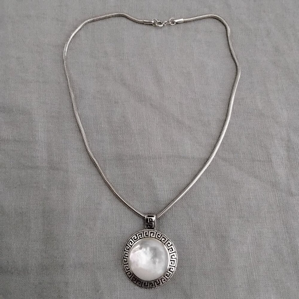 Mother of Pearl Pendant set in Sterling Silver